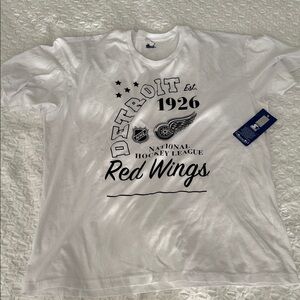 STARTER White T-Shirt with Black Graphic